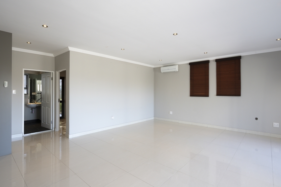 To Let 4 Bedroom Property for Rent in Helderberg Estate Western Cape